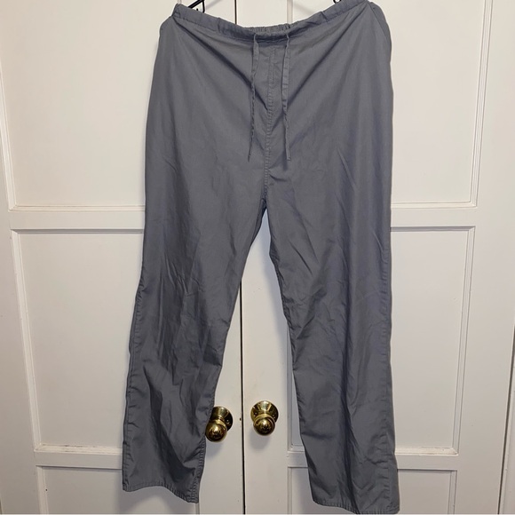 Natural Uniforms Gray Medium Solid V-Neck Scrub Set Medical Scrub Tops Pants - Picture 13 of 16